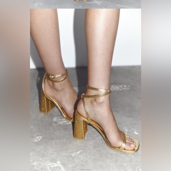 NWT Zara Gold Block Heel Sandals. Size 37 - Picture 5 of 16